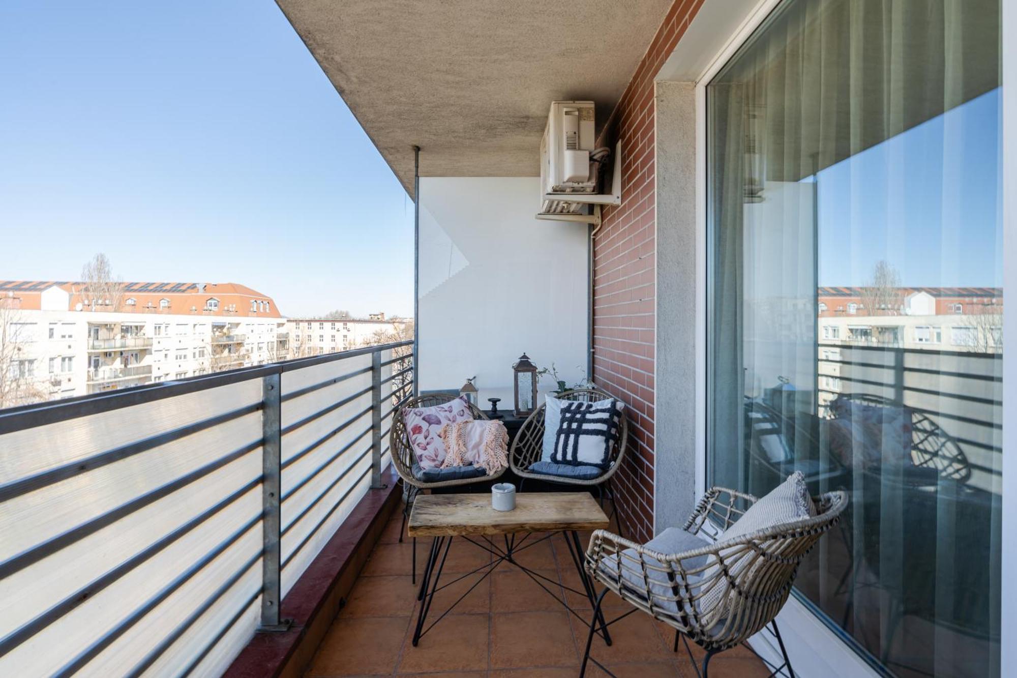 Apartment Lovely - Free Garage - Balcony